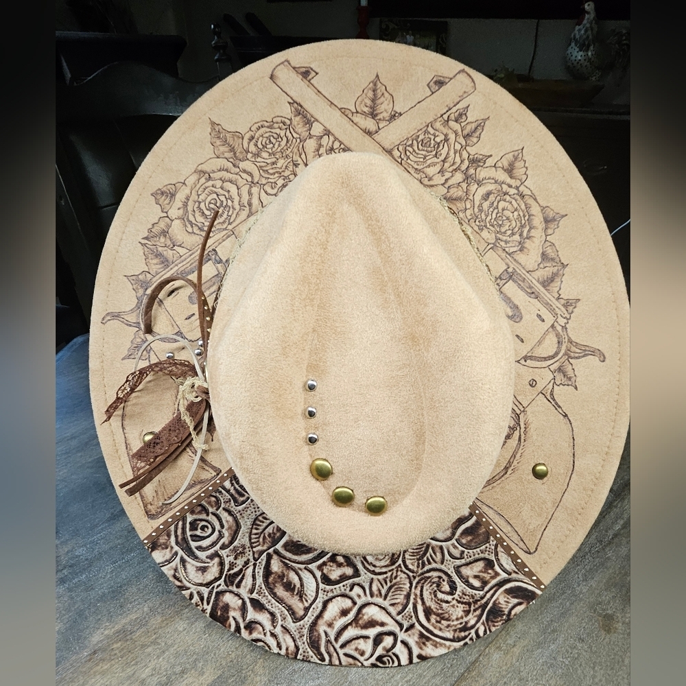 NWT Tan Hand Burned Fedora Cowboy Hat With Guns And Roses